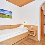 Gaestehaus Flora Penzion