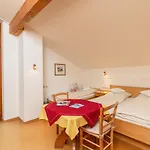 Gaestehaus Flora Penzion