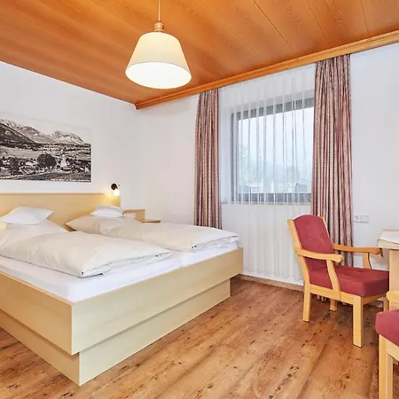 Πανσιόν Gaestehaus Flora