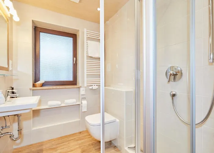 Guest house Gastehaus Flora 4*