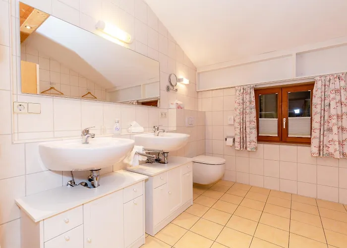 Gastehaus Flora 4* Reit im Winkl
