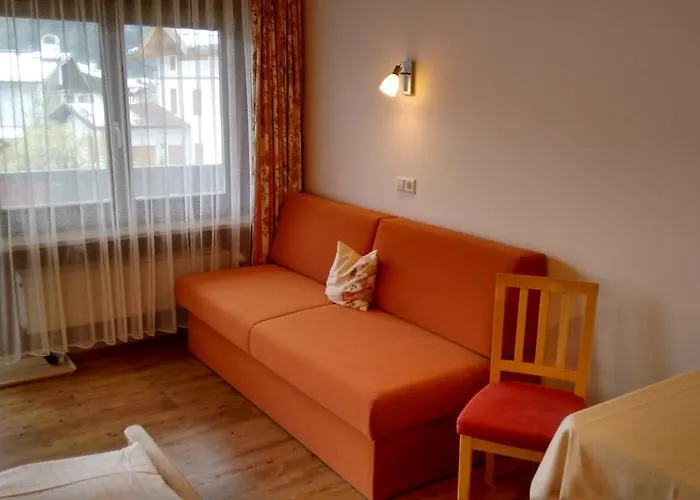 Gastehaus Flora Guest house 4*