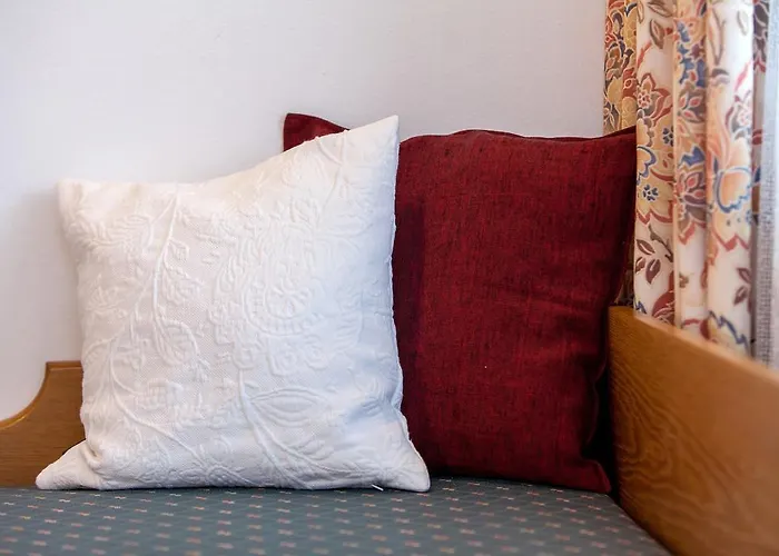 Gastehaus Flora 4*