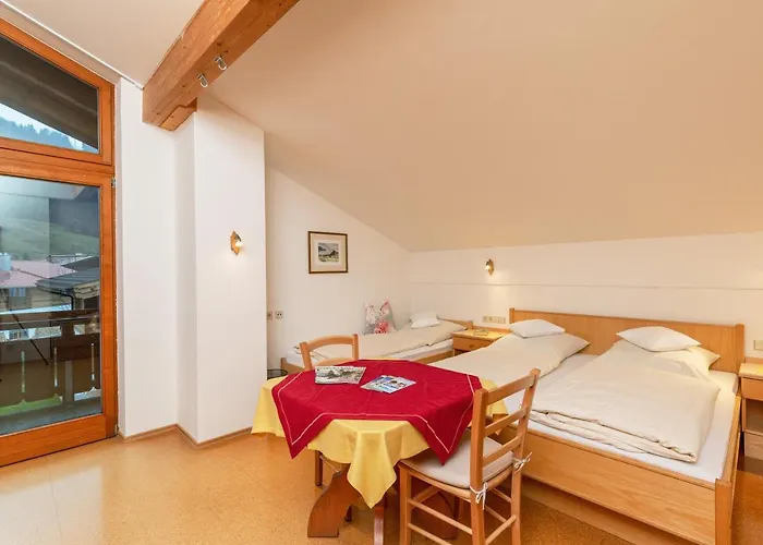 Gastehaus Flora Guest house