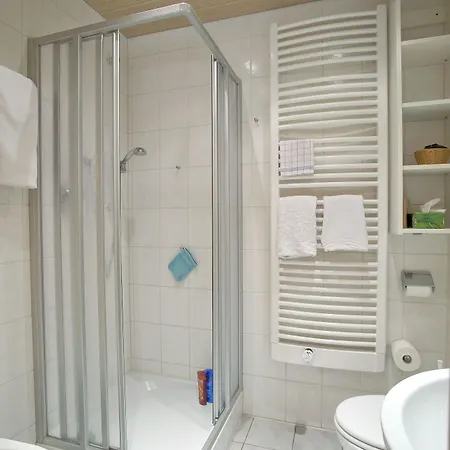 Gastehaus Flora Guest house 3*