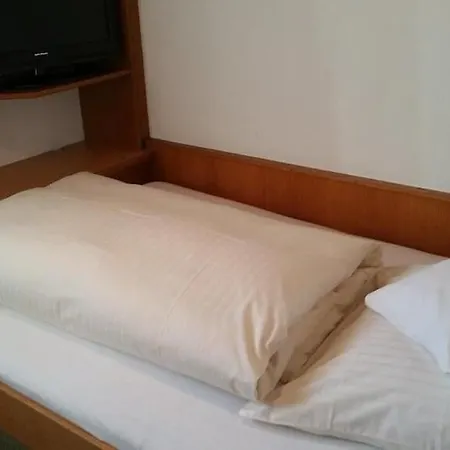 Gastehaus Flora Guest house Reit im Winkl