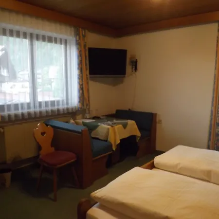 Gaestehaus Flora 4*