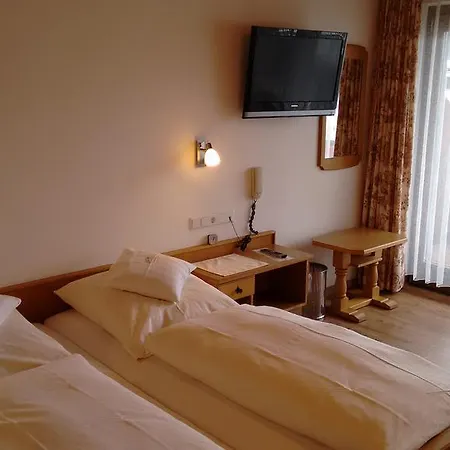 招待所 弗洛拉酒店 雷特温克尔