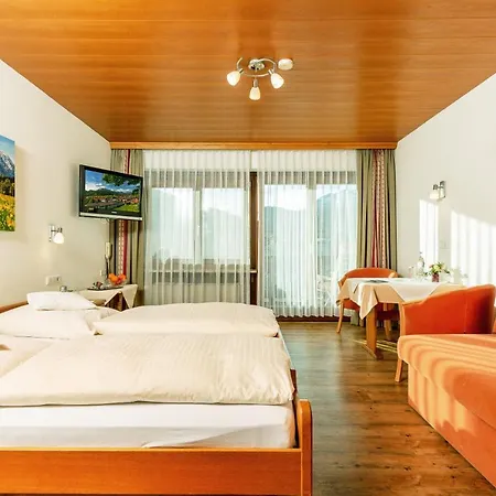 Guest house Gastehaus Flora Reit im Winkl