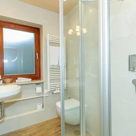 Gastehaus Flora Guest house 3*
