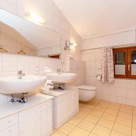 Guest house Gastehaus Flora Reit im Winkl