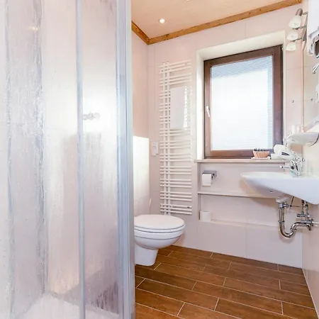 Gastehaus Flora Guest house 3*